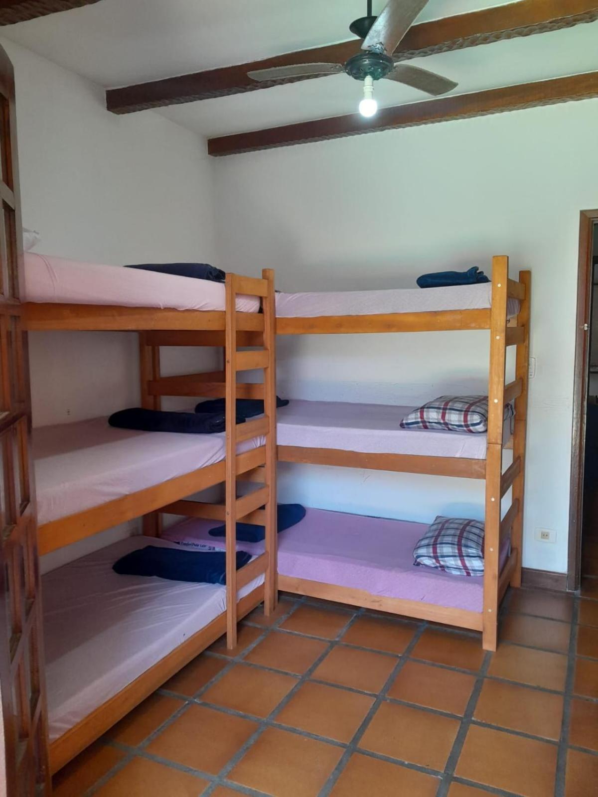 Casa 51 Hostel Ubatuba Esterno foto